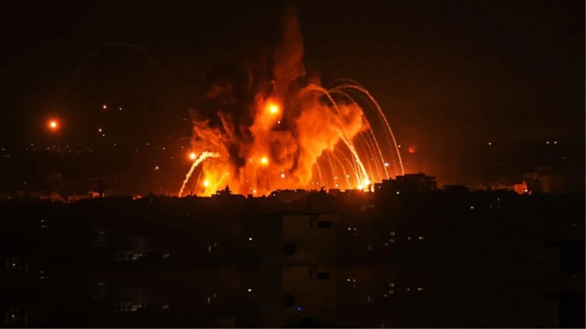 ABD ve İngiltere, Yemen'deki Husiler'i vurdu