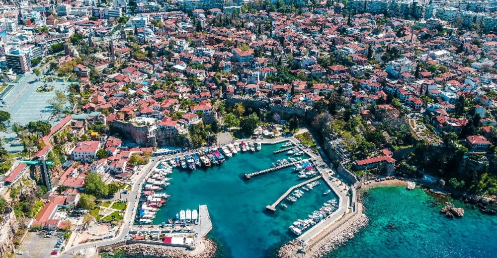 Antalya'da ekonomi sarsıldı