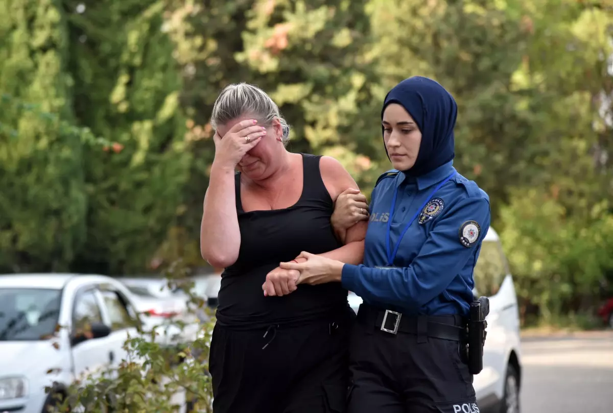 Antalya Havalimanı'nda Yeni Doğmuş Bebek Klozette Bulundu