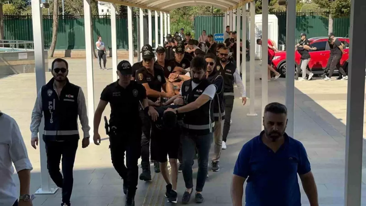 Antalya Merkezli Kuyu-27 Operasyonu: 34 Şüpheli Adliyeye Sevk Edildi, 32 Tutuklandı
