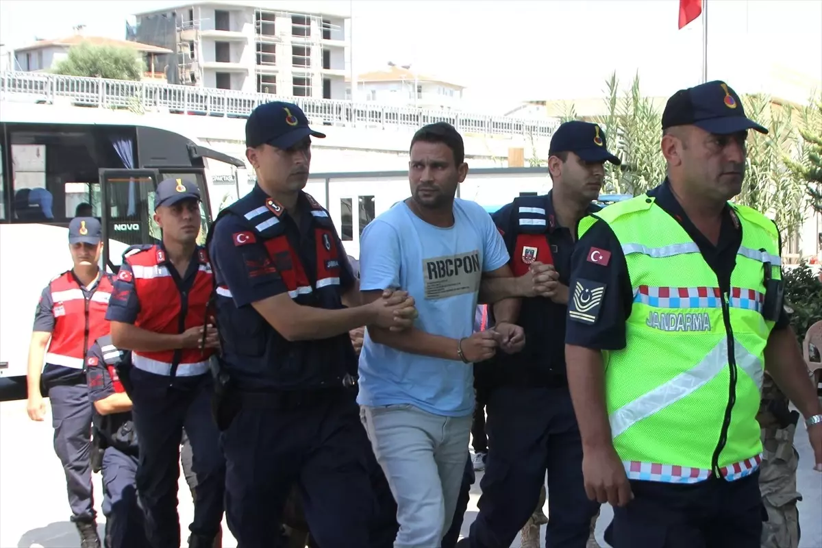 Antalya'da akrabalar arasında çıkan silahlı kavgada 1 ölü, 3 yaralı