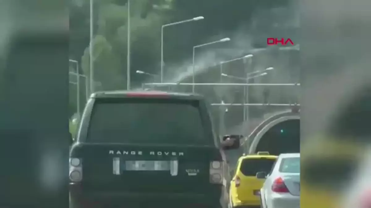 Antalya'da Araçtan Yola Tabanca Gösterildiği Ortaya Çıktı
