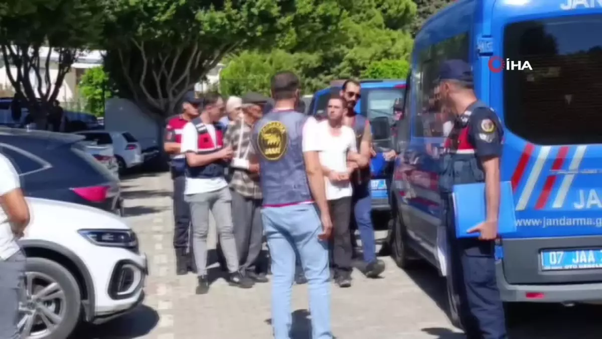 Antalya'da Arazi Anlaşmazlığı Cinayeti: Dede ve Torun Tutuklandı