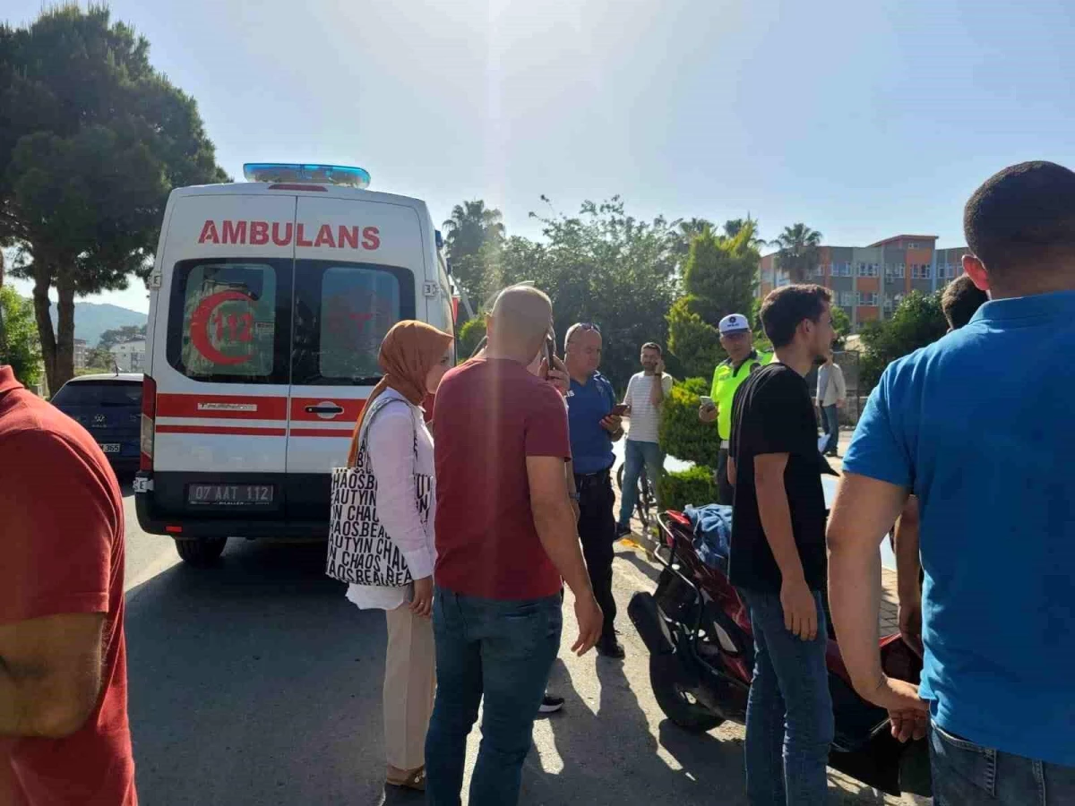 Antalya'da bisikletli çocuk motosiklet kazasında yaralandı
