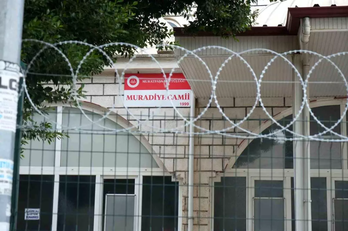 Antalya'da Cemaat, Madde Bağımlılığına Dikenli Tel ile Çözüm Buldu