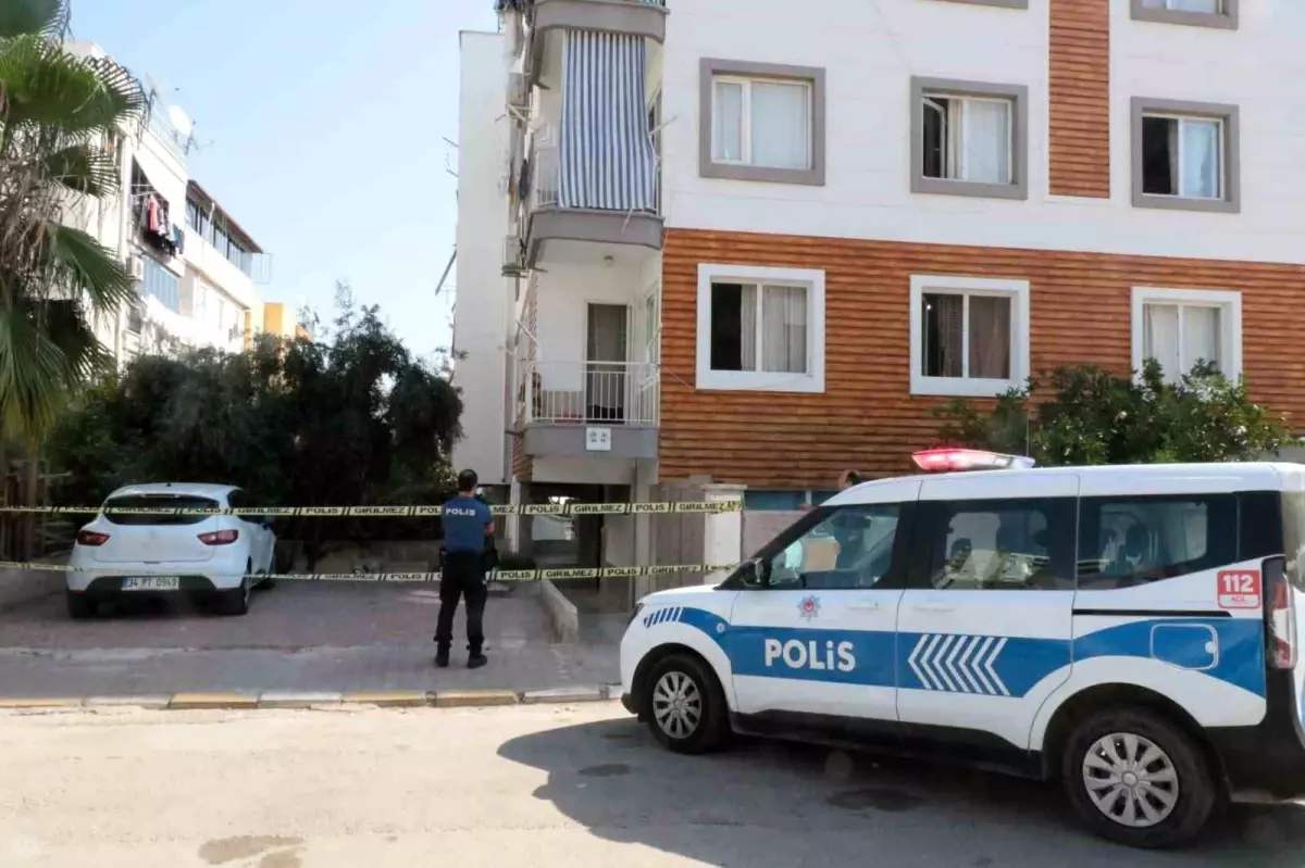 Antalya'da Kardeşler Arasında Silahlı Kavga: 2 Yaralı