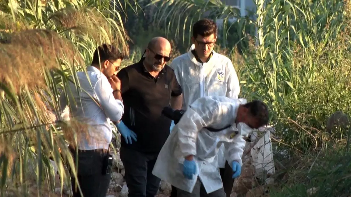 Antalya'da Kimliği Belirsiz Erkek Cesedi Bulundu