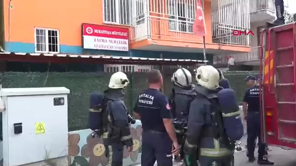 Antalya'da Kuran Kursunda Yangın Çıktı