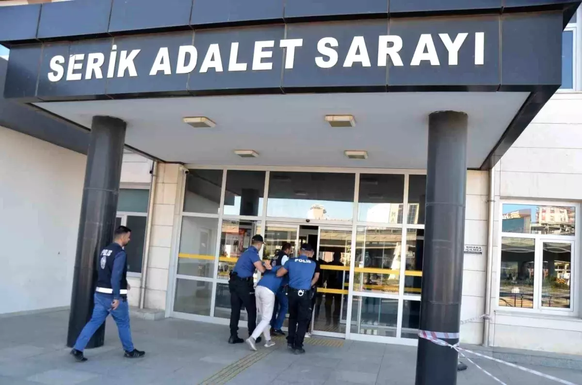 Antalya'da Kurşunlama Olayında 2 Şüpheli Tutuklandı