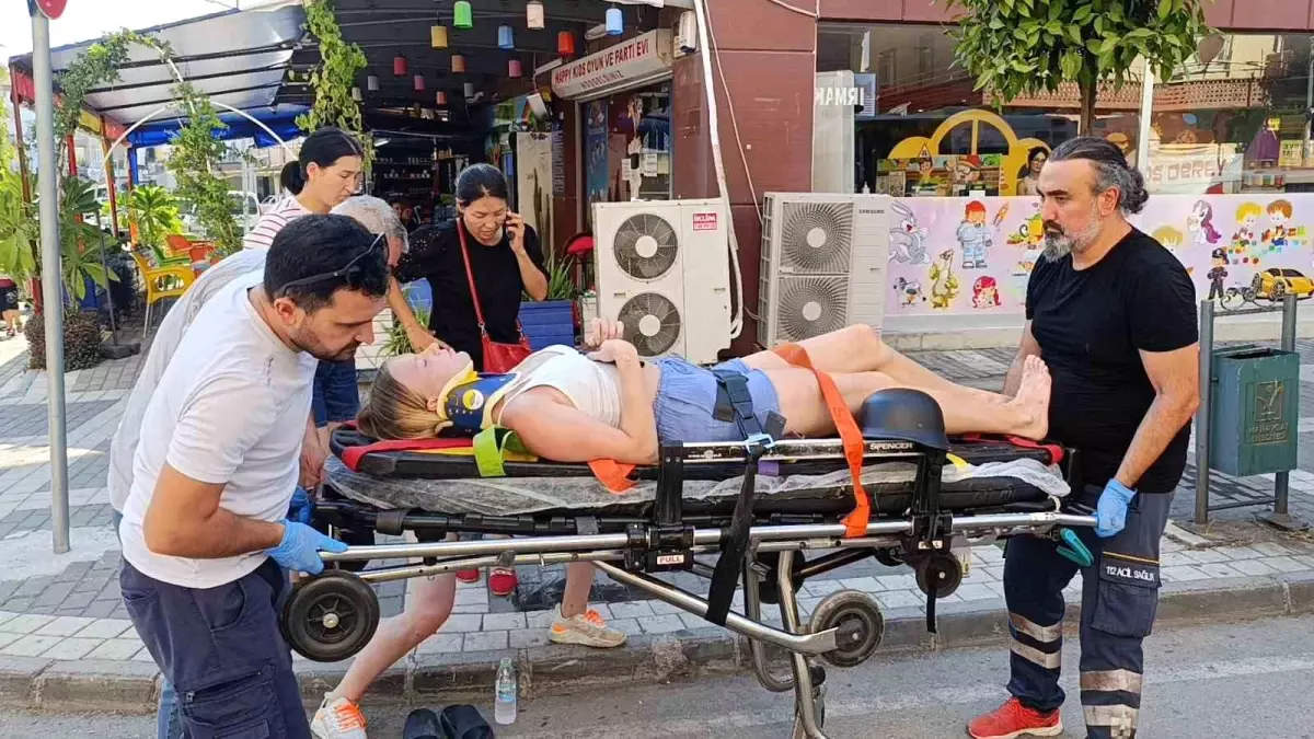Antalya'da Motosiklet Kazası: 2 Alman Turist Yaralandı