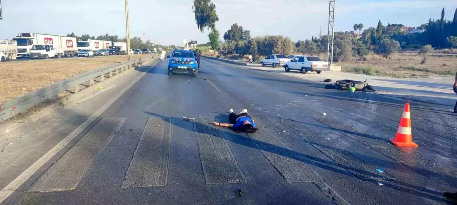 Antalya'da Motosiklet Kazasında Genç Kadın Yaralandı