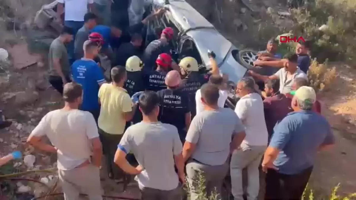 Antalya'da Otomobil Kazası: Bir Kişi Hayatını Kaybetti