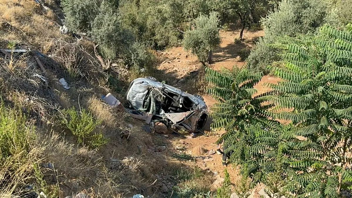 Antalya'da Otomobil Kazası: Sürücü Hayatını Kaybetti