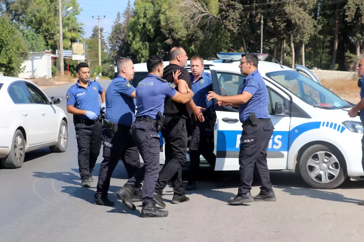 Antalya'da Telefon Kavgasında İki Kişi Vuruldu
