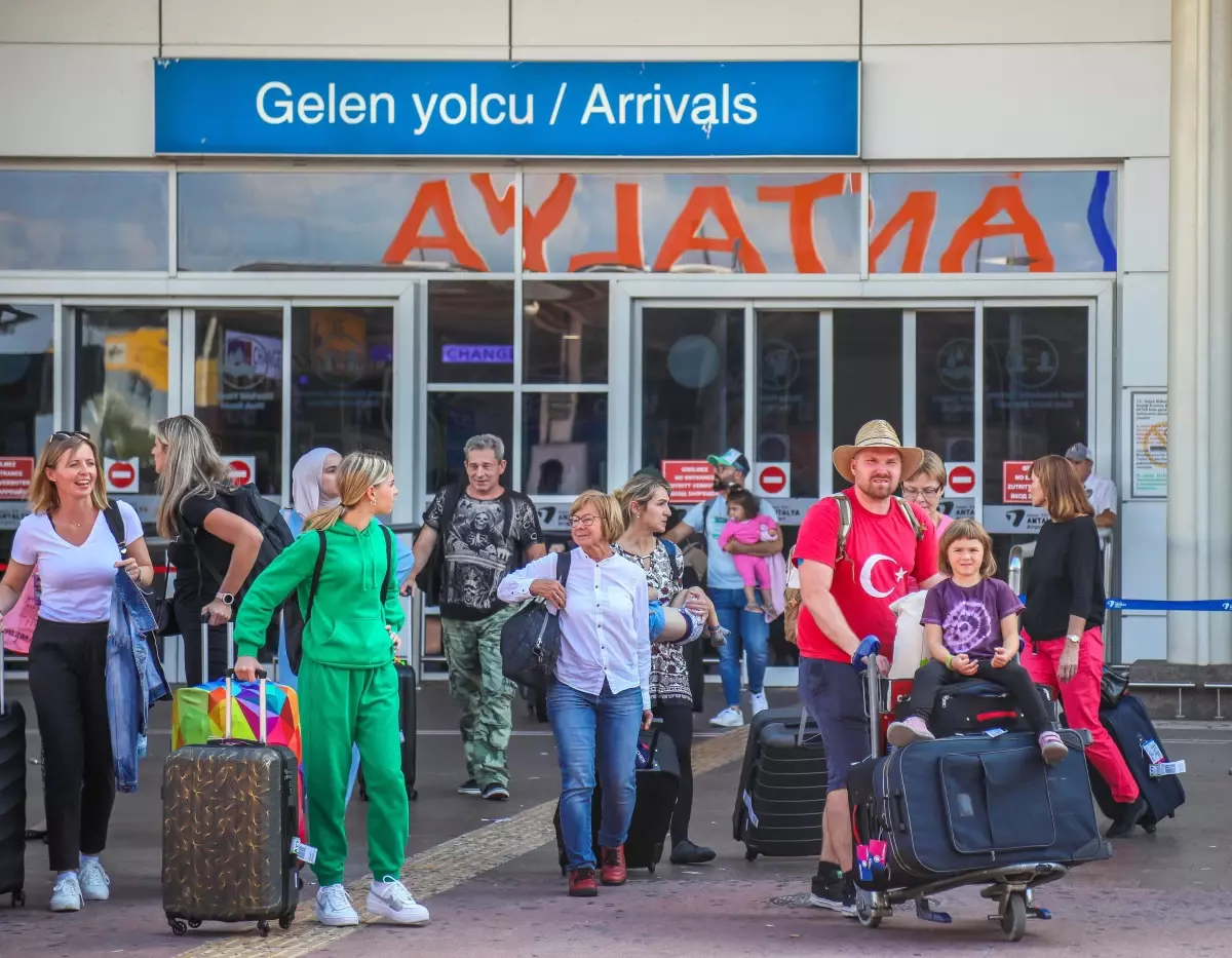Antalya'da Turizmde Rekor: 11,7 Milyon Yabancı Turist
