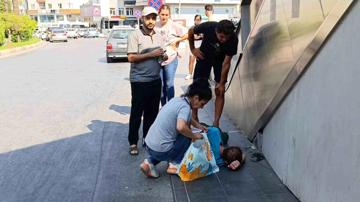 Antalya'da Yaya Otomobile Çarptı, Yaralandı