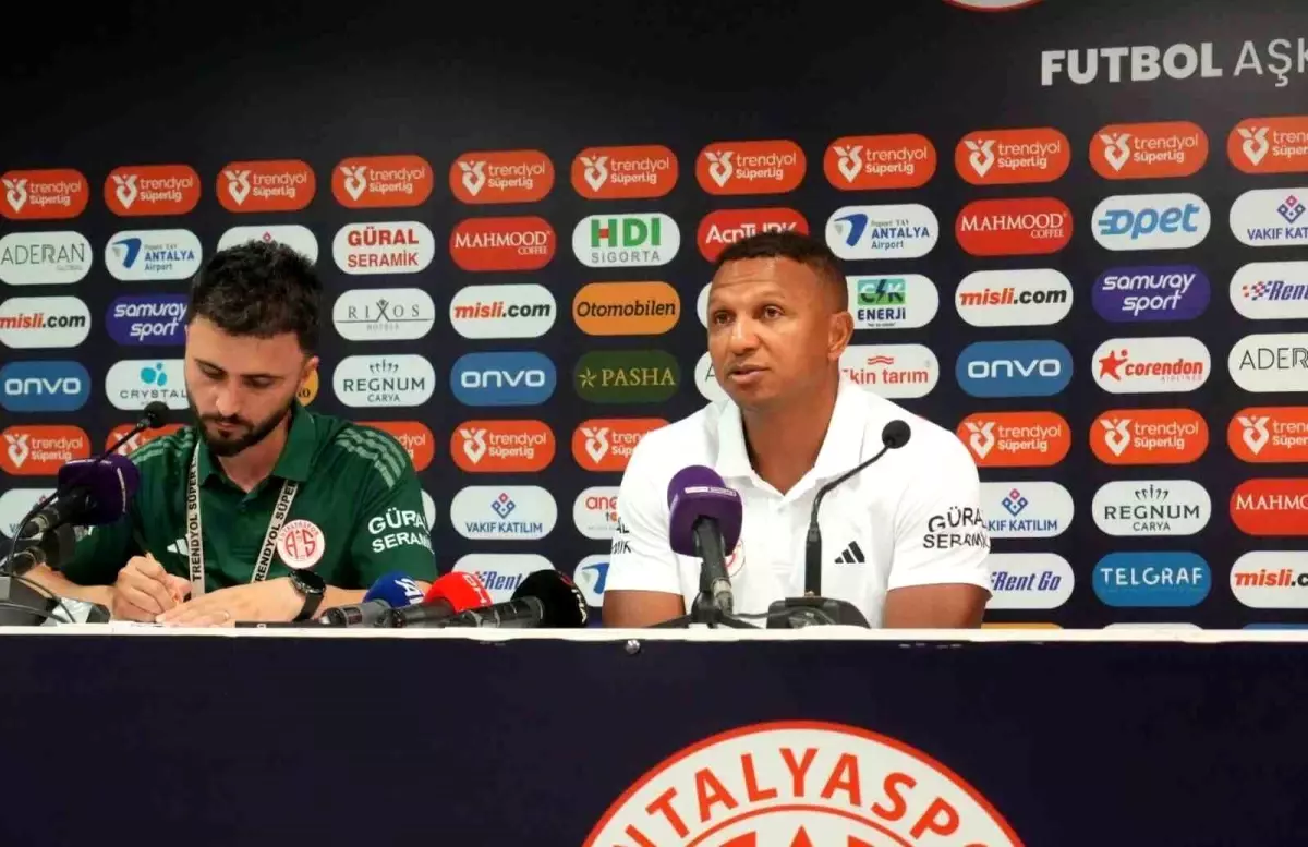 Antalyaspor, Adana Demirspor'u Son Dakikada Geçti