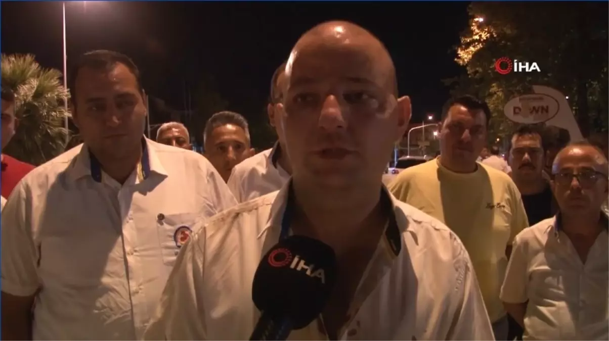 Bu nasıl öfke! Otobüsün farından rahatsız olan baba-oğul, şoförü darp etti