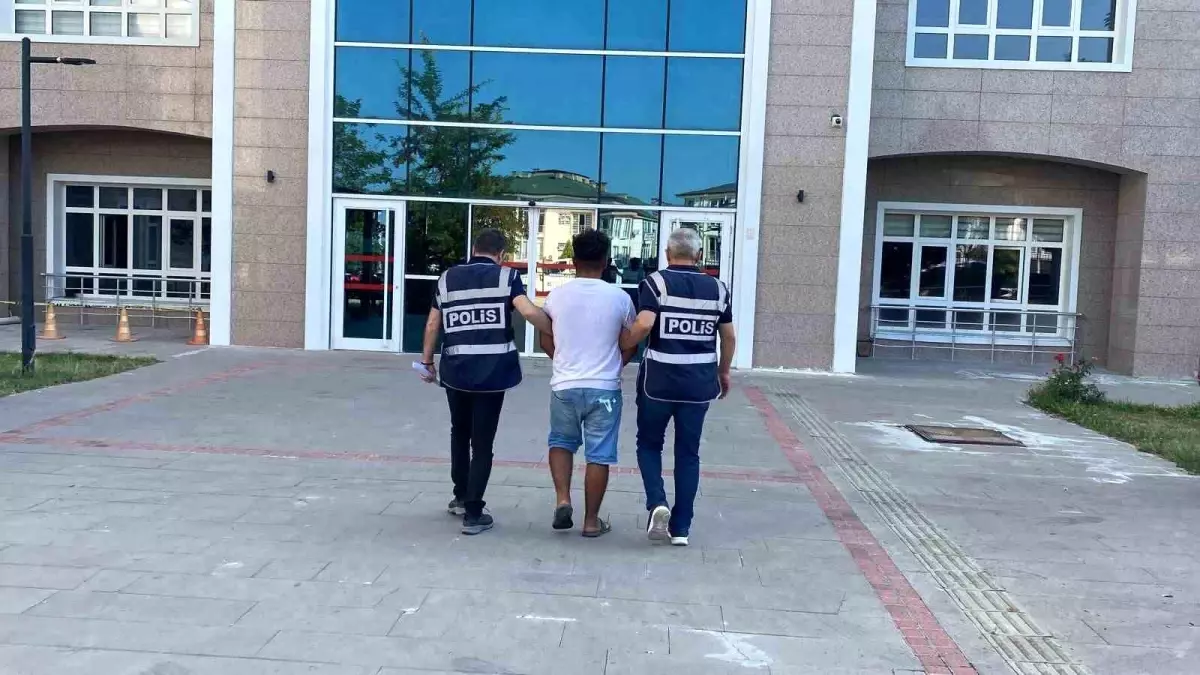 Burdur'da Kendini Polis/Savcı Olarak Tanıtan Dolandırıcı Tutuklandı