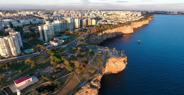 Üç tarafımız riskle çevrili! Karancı: Antalya'da kentsel dönüşüm hızlanmalı