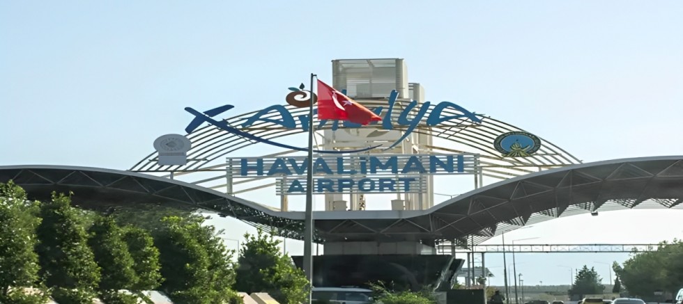 Havalimanı büyüdü, şehir sıkıştı