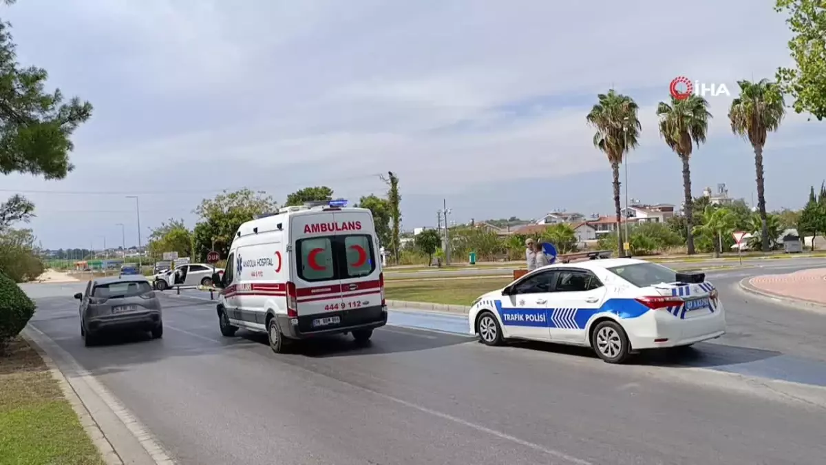 Hurdaya Dönüşen Araçta Sürücü Yara Almadan Kurtuldu
