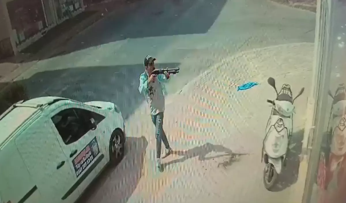 Husumet Nedeniyle İş Yerine Silahlı Saldırı