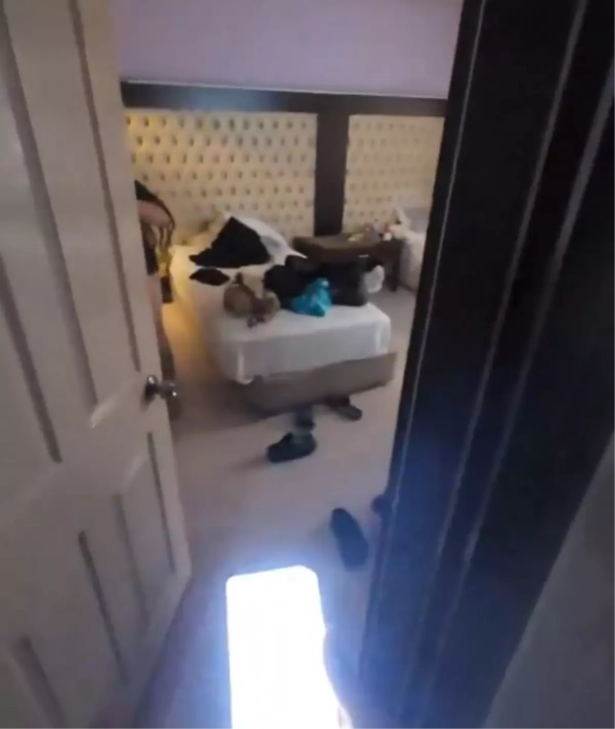 Kadın müşteriyi kayda alıp 