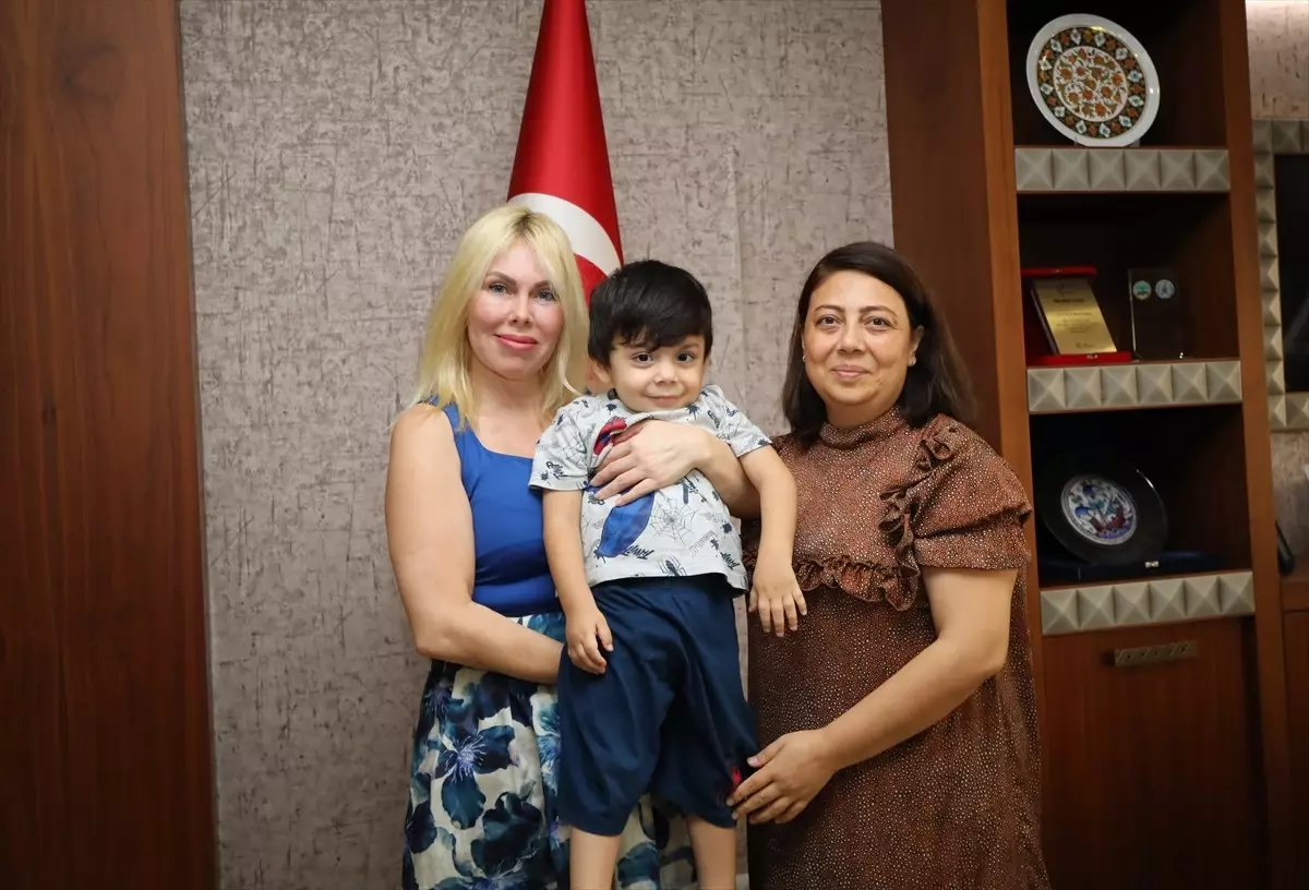 Karaciğer Nakliyle Sağlığına Kavuşan Çocuk Rektörle Buluştu