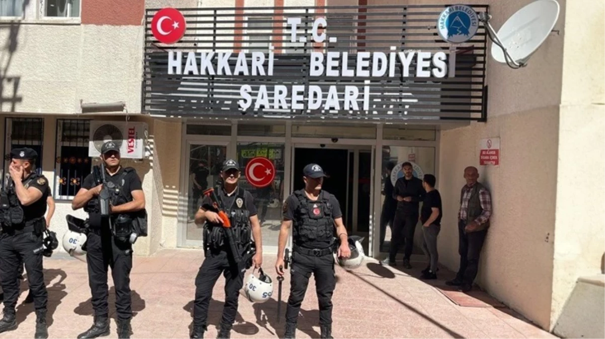 Kayyum kararı sonrası CHP heyeti Hakkari'ye gidiyor