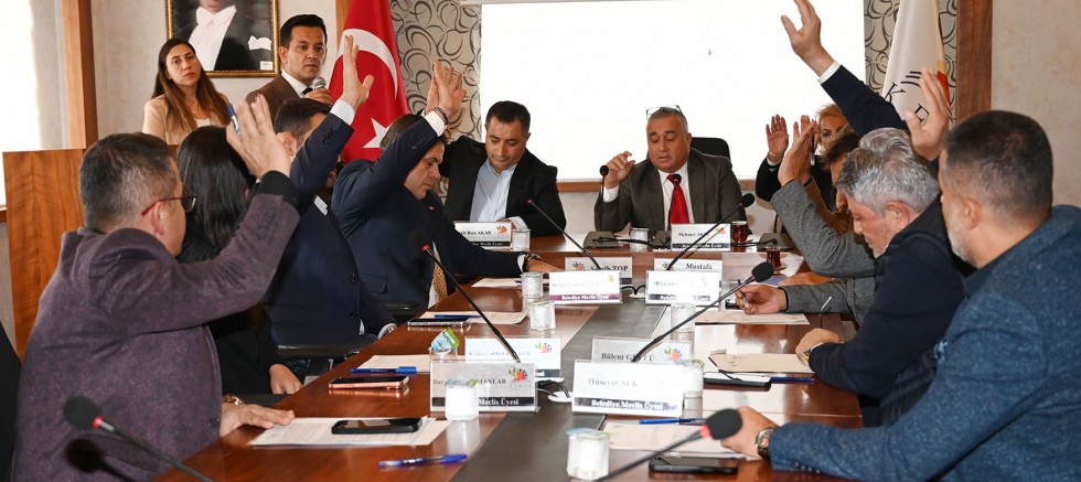 Kemer Belediyesi’nde yılın son meclisi yapıldı