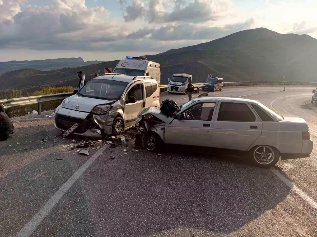Konya-Antalya D-687 Karayolu'nda Kaza: 3 Yaralı