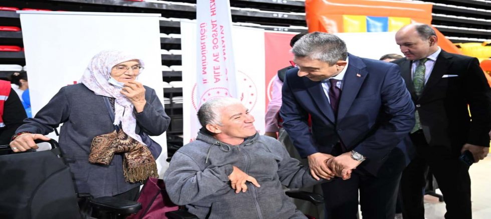 Engeller sevgiyle aşılıyor