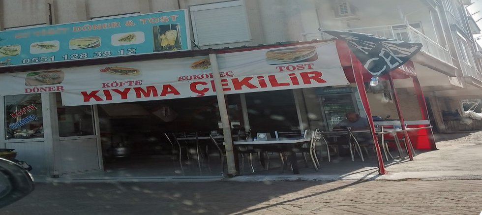 Tekel bayisinde 'kıyma çekilir' afişi