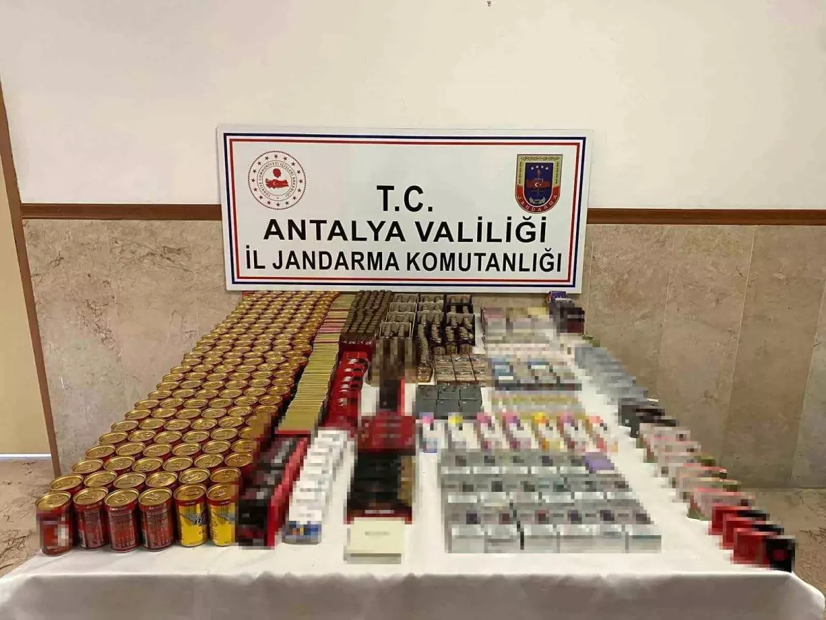 Manavgat'ta Kaçak Sigara Operasyonu: Elektronik Sigara ve Bandrolsüz Sigaralar Ele Geçirildi