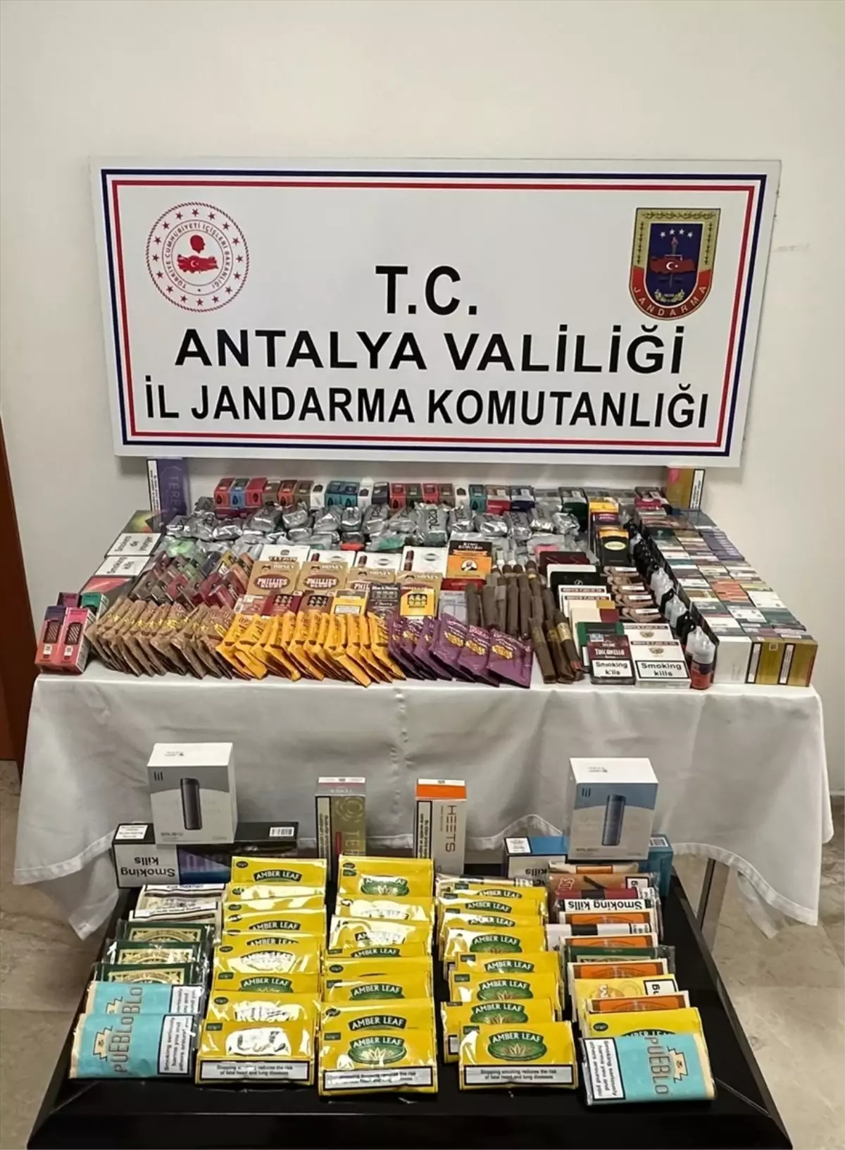 Manavgat'ta kaçak tütün operasyonunda 2 kişi gözaltına alındı