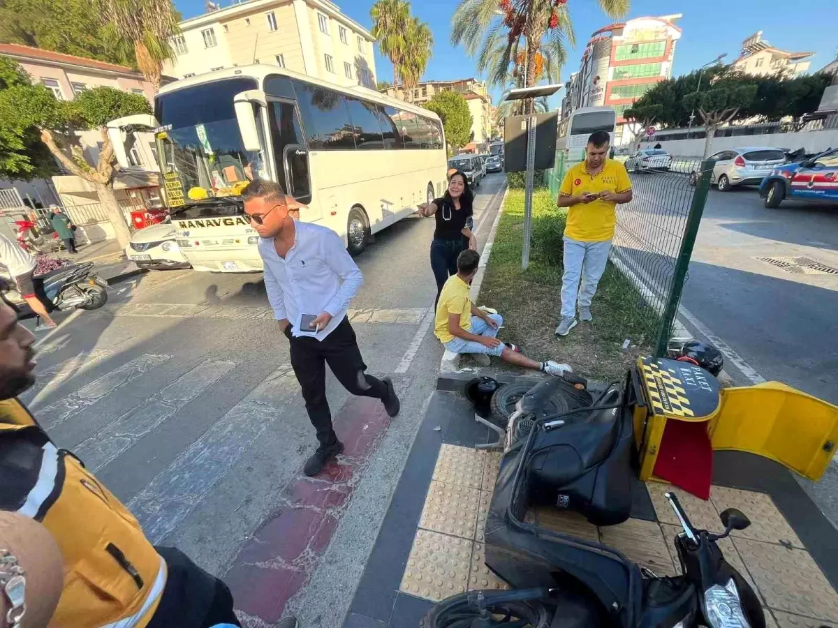Manavgat'ta Motosiklet Kazası: 3 Yaralı