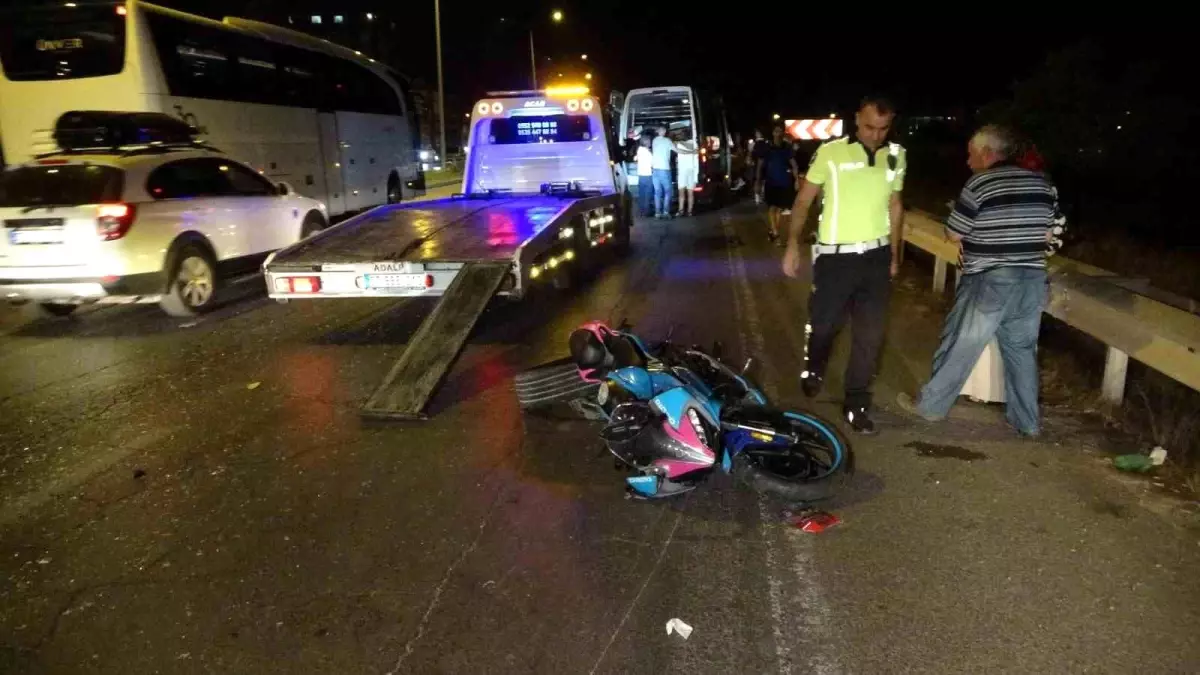 Manavgat'ta tur minibüsü kazaya sebep oldu
