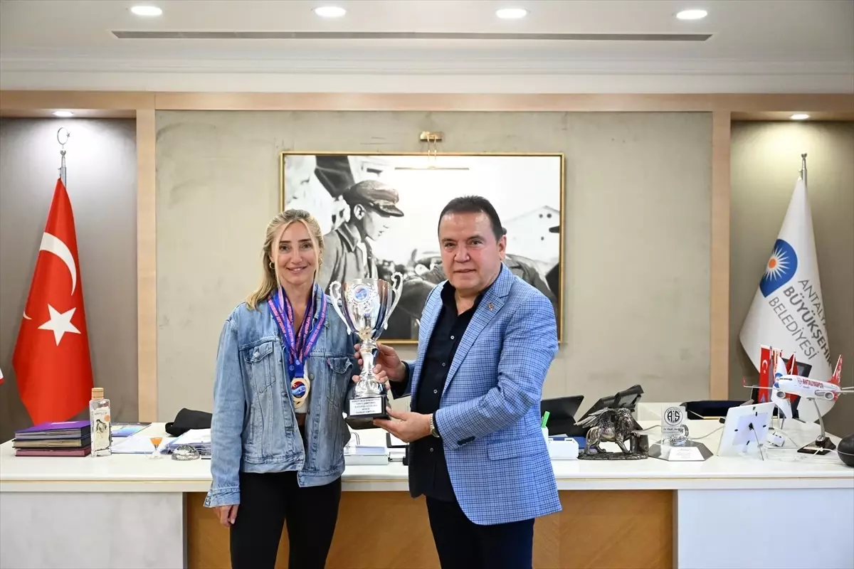 Şahika Ercümen, Antalya'da yeni bir dünya rekoruna imza atmak istiyor