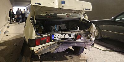 4 araç zincirleme kazaya karıştı; 2 yaralı