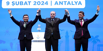 AK PARTİ'DE DEĞİŞİM BEKLENTİSİ