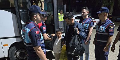 Antalya'da 122 kaçak göçmen yakalandı