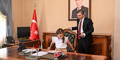 ANTALYA'NIN ÇOCUK VALİSİ MAKAMI DEVRALDI