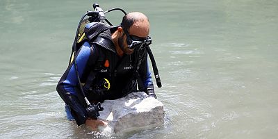 Binlerce yıllık kemer taşları, derede bulundu