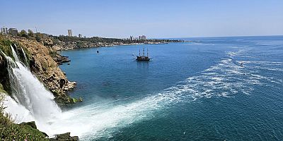 Düden Çayı yine köpüklendi