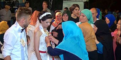 Düğünlerde sahte altın dönemi