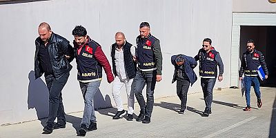 Fuhşa zorlamaktan gözaltına alındı, 'Esnafız, çikolata satıyoruz' dedi