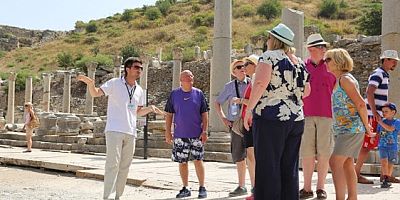 'Gençler turizme yönlendirilmeli'