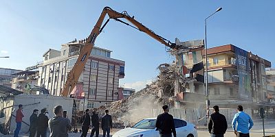 GÖZ GÖRE GÖRE GELİYOR!