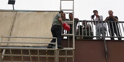 İntihardan gazeteciler vazgeçirdi